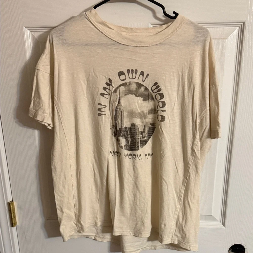 Aerie Cream Graphic T-Shirt - Picture 1 of 3